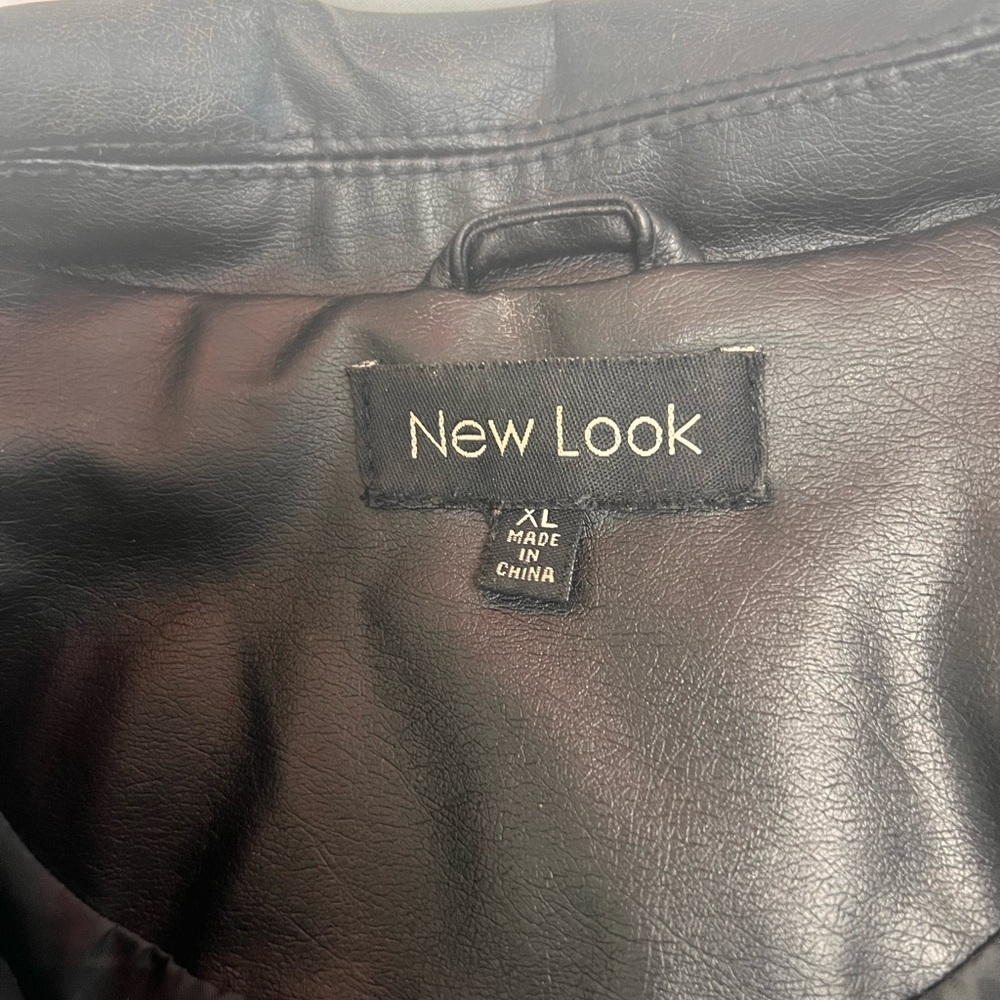 leather jacket - Picture 2 of 3